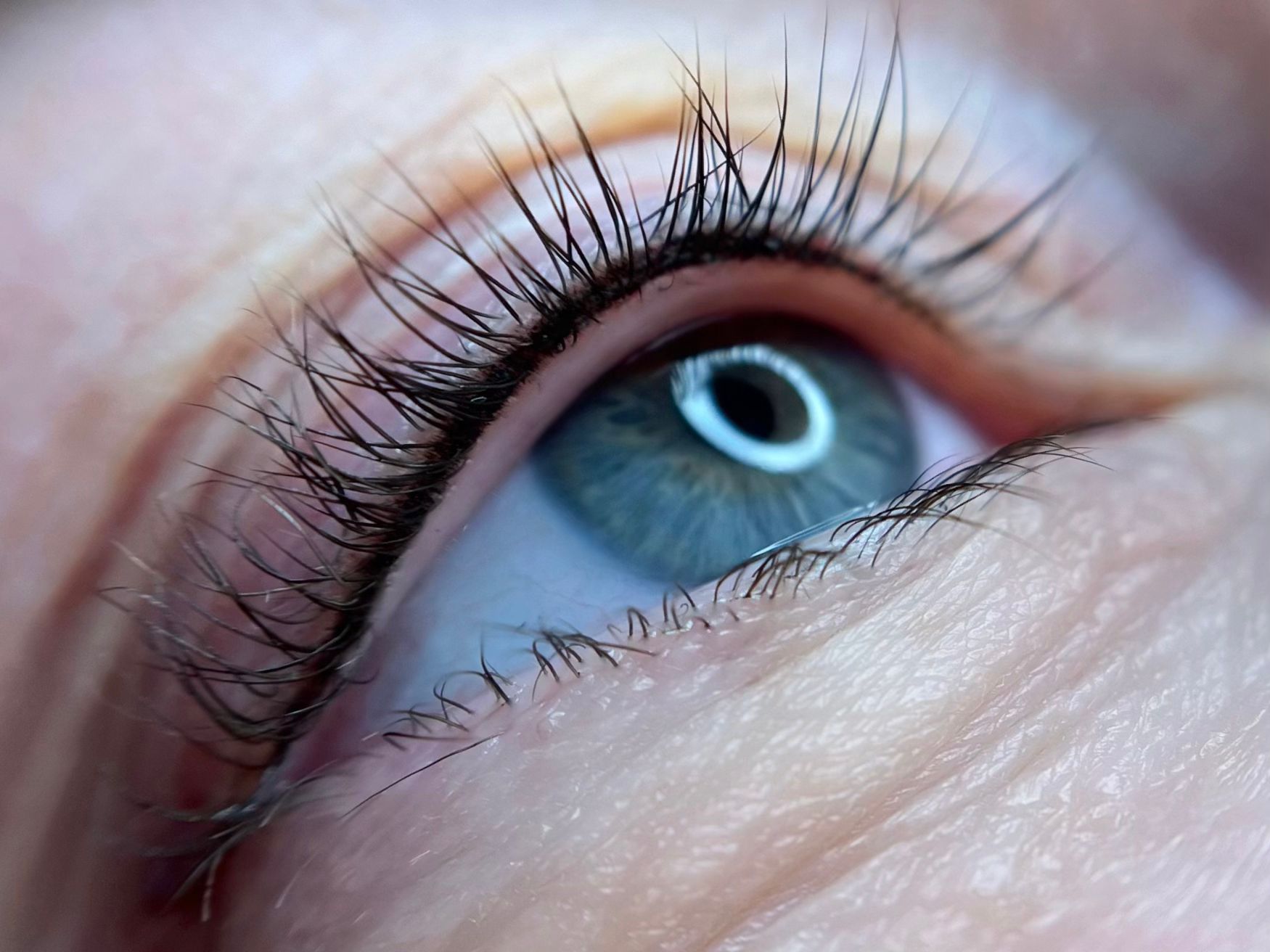 Deepliner boven, direct na de behandeling