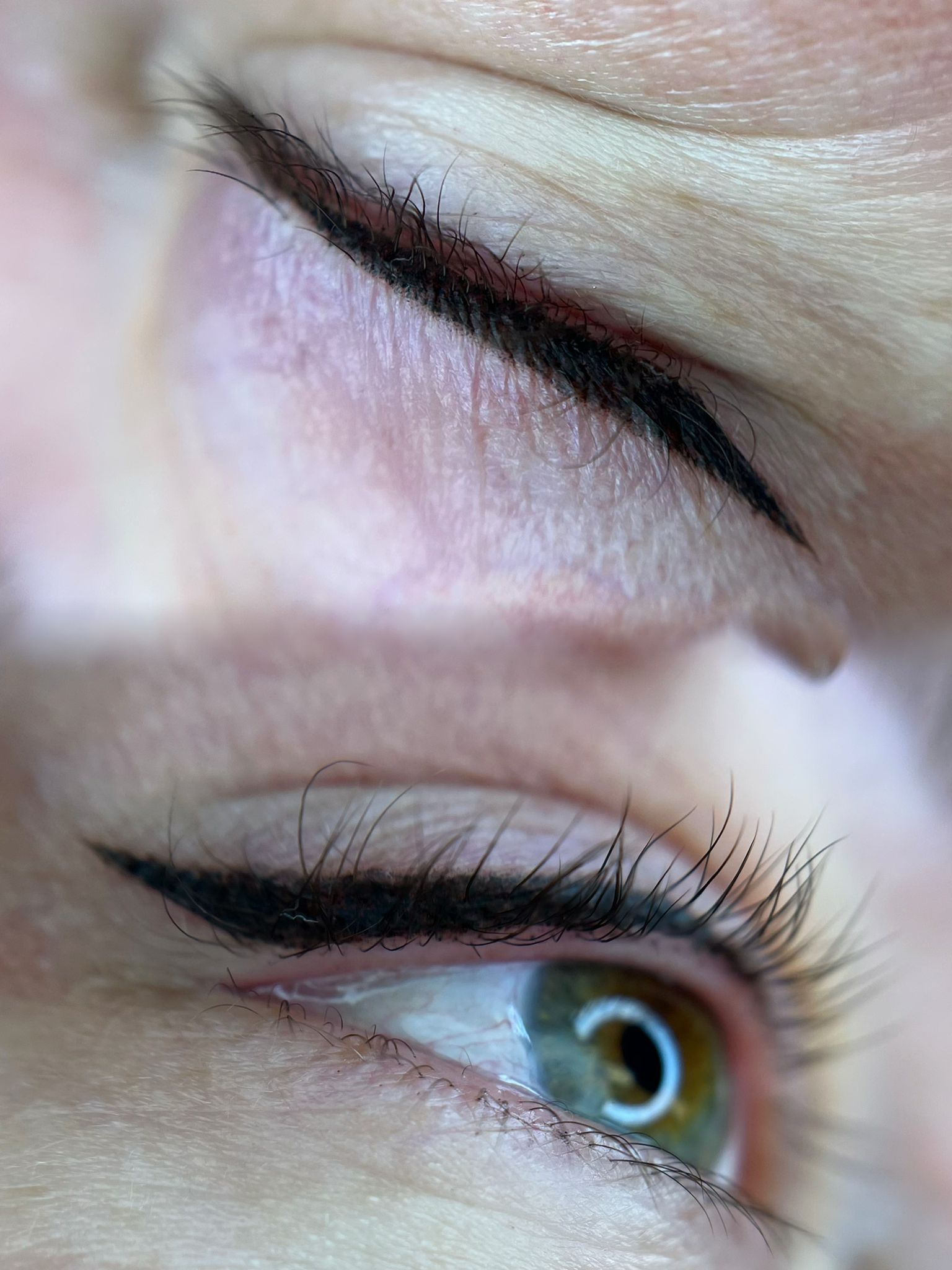 Eyeliner met wing, direct na de behandeling