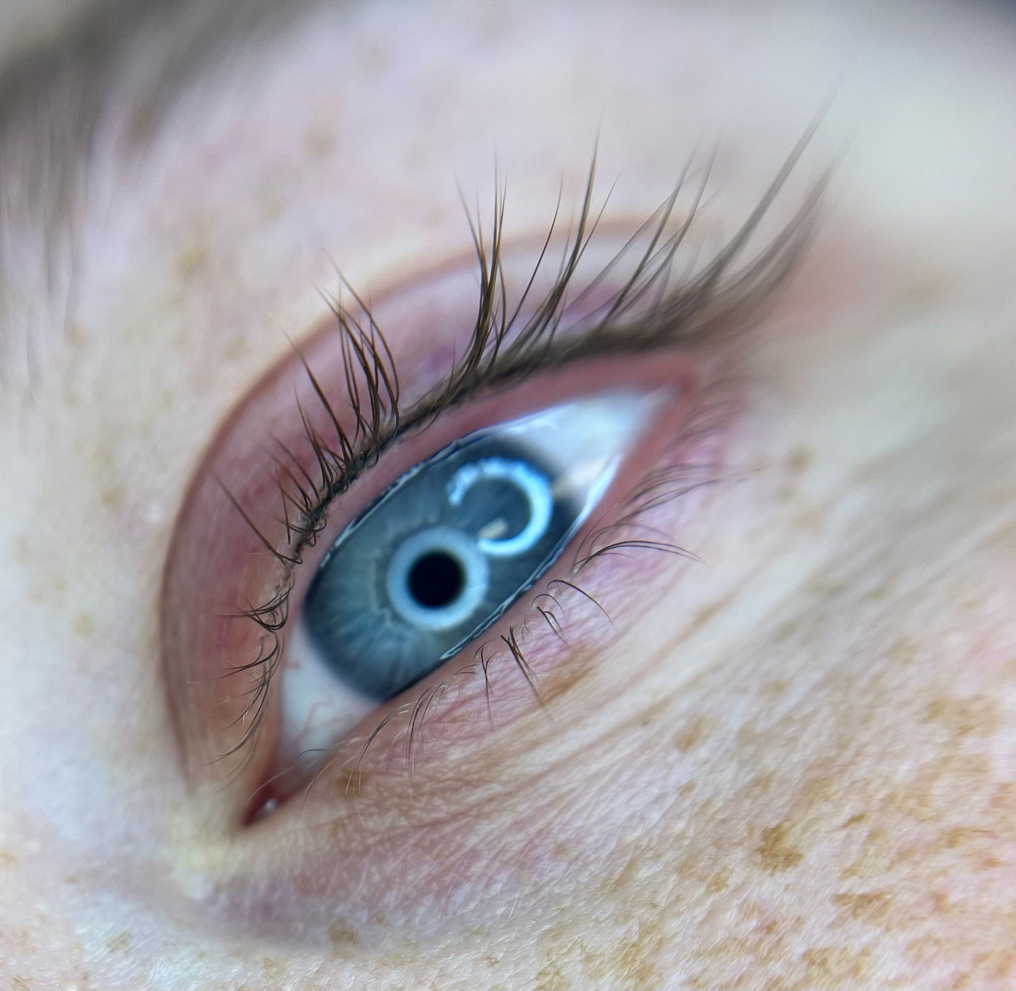 Deepliner boven, direct na de behandeling